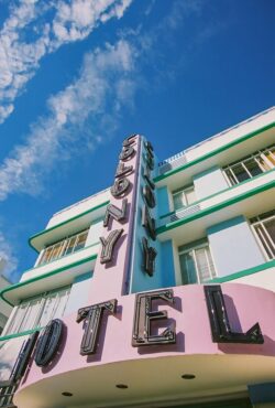 Colony Hotel - Ocean Drive